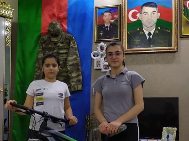 Sakinlər şəhid qızının oğurlanan velosipedinin əvəzinə yenisini aldılar -  VİDEO
