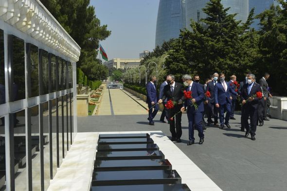 Türkiyənin Baş Prokuroru Fəxri Xiyabanda və Hərbi Qənimətlər Parkında olub -  FOTO - VİDEO