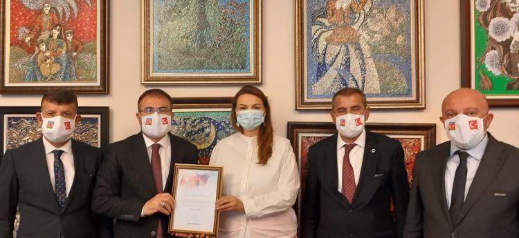 Qənirə Paşayeva türkiyəli aydınlarla görüşüb Qənirə Paşayeva türkiyəli aydınlarla görüşüb