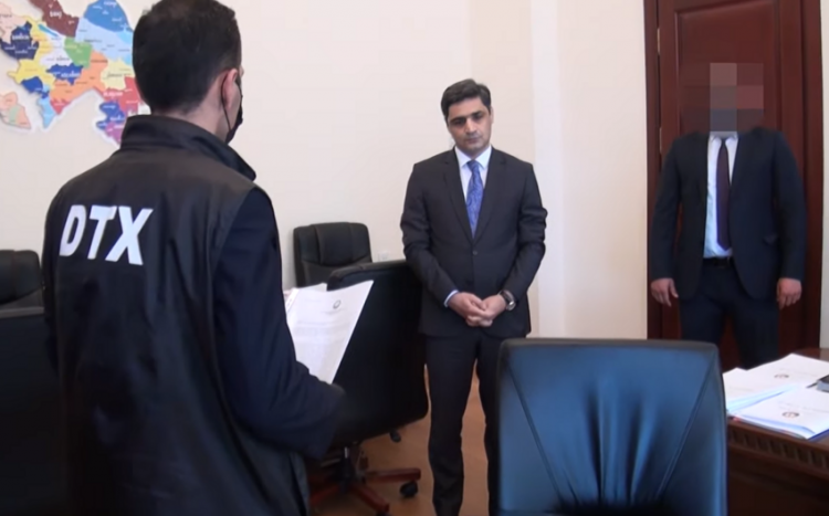 Sabiq nazir müavininin aldığı rüşvət 1 milyonu ötüb -  İttiham aktı