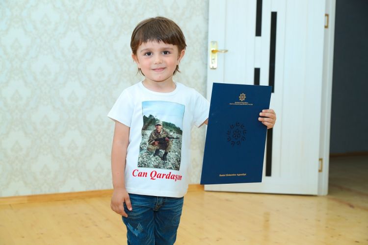 Şəhid ailələri və müharibə əlillərinə daha 30 mənzil təqdim olundu -  FOTO