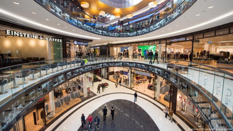 Bu gündən "Mall"lar açılır