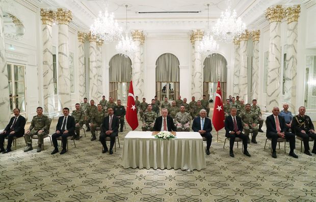 Ərdoğan Ağdamdakı Monitorinq Mərkəzinin türkiyəli hərbçiləri ilə görüşüb -  FOTO