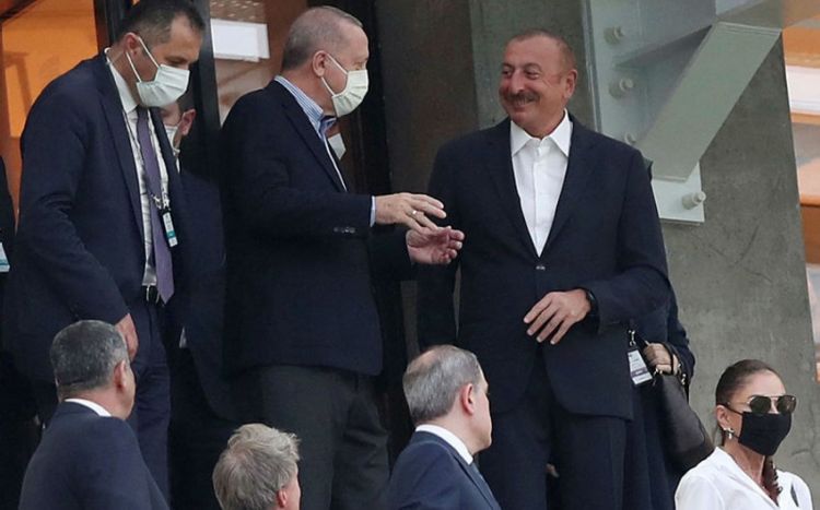 İlham Əliyev və Ərdoğan Türkiyə millisinin oyununu izləyir -  FOTO
