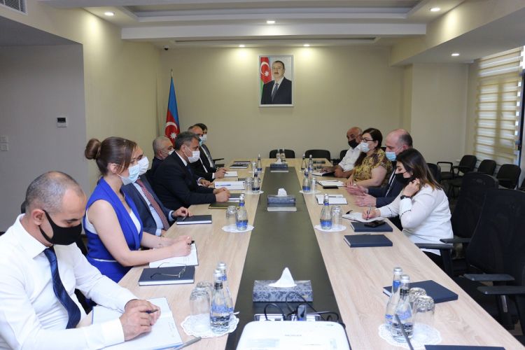 Əmək Bazarı və Sosial Müdafiə Məsələləri üzrə Milli  Observatoriyada İctimai şura üzvləri ilə görüş olub Əmək Bazarı və Sosial Müdafiə Məsələləri üzrə Milli  Observatoriyada İctimai şura üzvləri ilə görüş olub