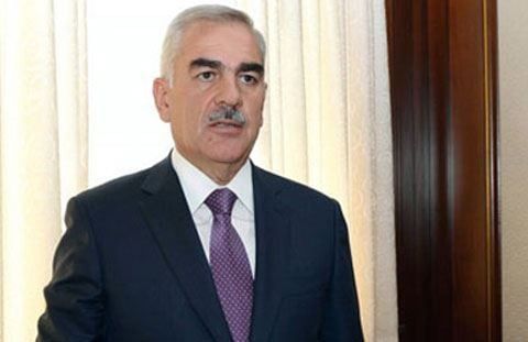 Vasif Talıbov toylarda yeməyi qadağan edir