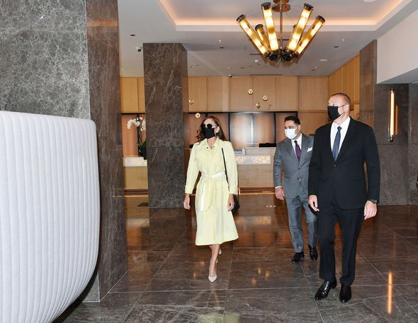 İlham Əliyev və Mehriban Əliyeva Bakıda açılış mərasimində -  FOTO