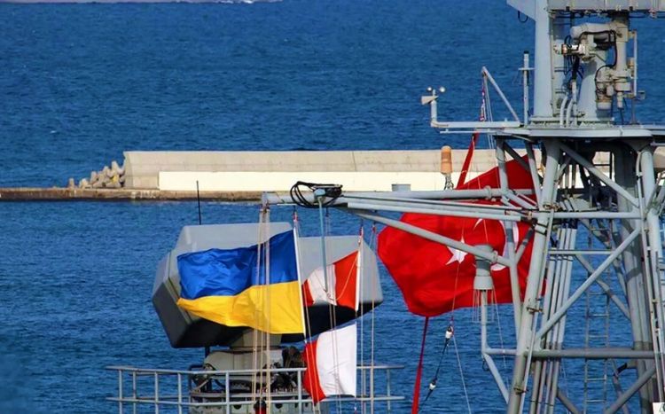 Türkiyə Ukrayna üçün müasir hərbi gəmi inşa edəcək
