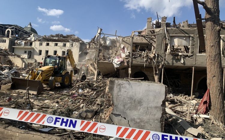 Ermənilərin təcavüzü nəticəsində mülki əhaliyə dəyən zərərin aradan qaldırılması üçün pul ayrıldı -  SƏRƏNCAM Ermənilərin təcavüzü nəticəsində mülki əhaliyə dəyən zərərin aradan qaldırılması üçün pul ayrıldı -  SƏRƏNCAM