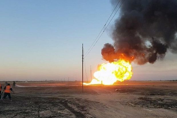 İranda neft kəmərində partlayış:  3 nəfər ölüb İranda neft kəmərində partlayış:  3 nəfər ölüb