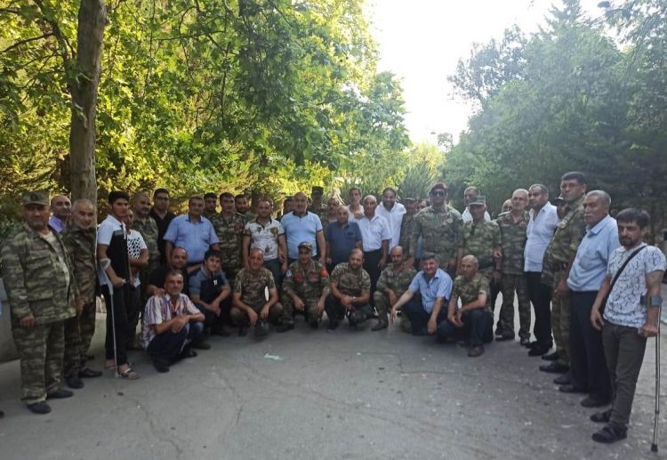 Ənvər paşanın nəticəsi qazilərlə görüşüb -  FOTO