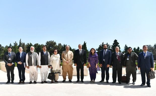 Prezident Pakistan Milli Assambleyasının sədrinin başçılıq etdiyi nümayəndə heyətini qəbul edib -  FOTO - YENİLƏNİB