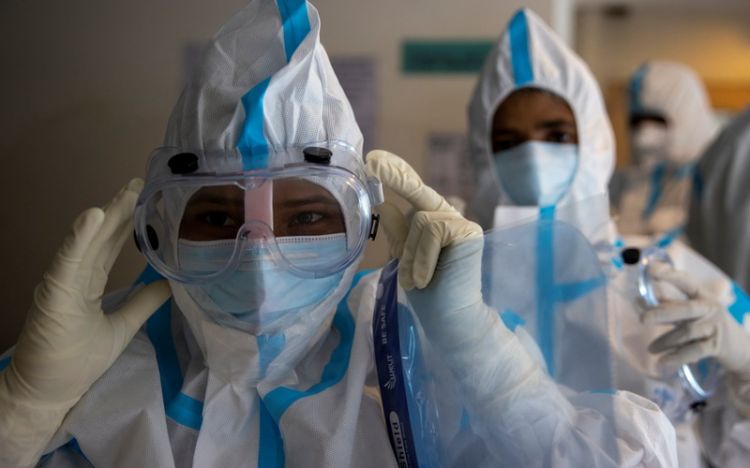 Niyə koronavirus qadınlara fərqli təsir göstərir?