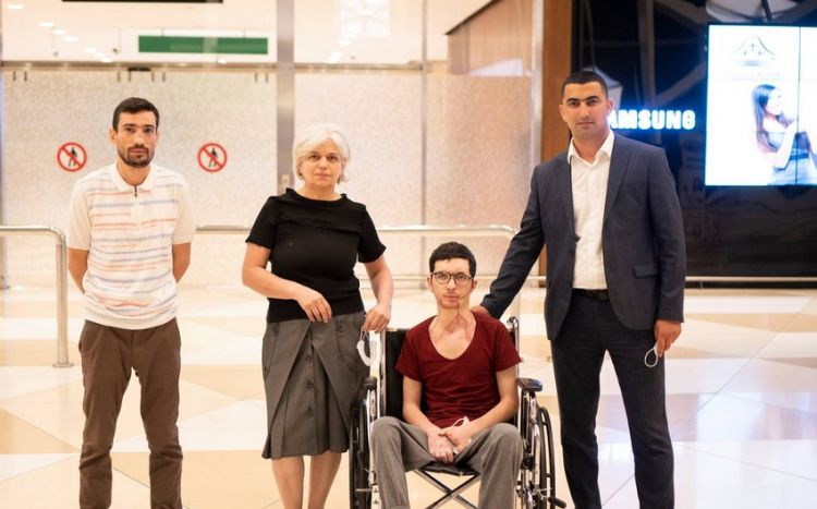 Türkiyəyə göndərilən daha 7 qazimiz sağalaraq Vətənə geri dönüb -  FOTO
