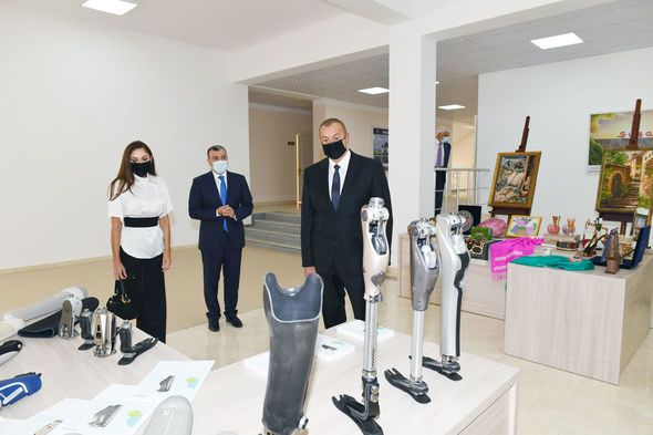 Prezident və xanımı şəhid ailələri və Vətən müharibəsi qəhrəmanlarına mənzillər verdi