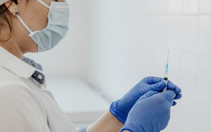 Azərbaycanda bir gündə 84 mindən çox vaksin vurulub Azərbaycanda bir gündə 84 mindən çox vaksin vurulub