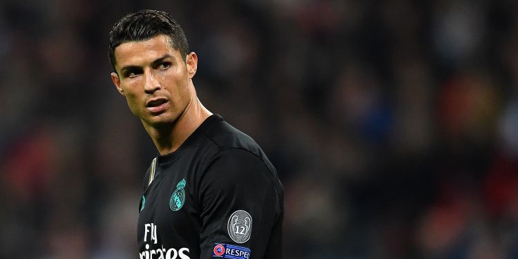 Ronaldu “Yuventus”un futbolçuları ilə vidalaşaraq klubu tərk etdi