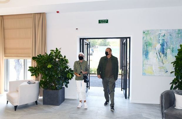 Prezident və Mehriban Əliyeva Şuşada “Qarabağ” hotelinin açılışında iştirak ediblər -  FOTO