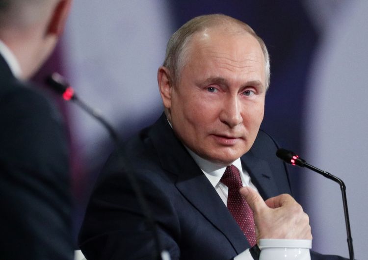Vaksin vurduran Putin vəziyyəti haqda danışıb
