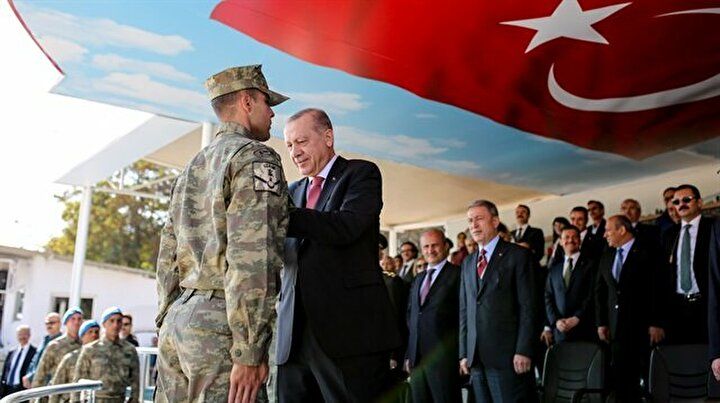 Ərdoğan azərbaycanlı zabiti mükafatlandırdı -  FOTO