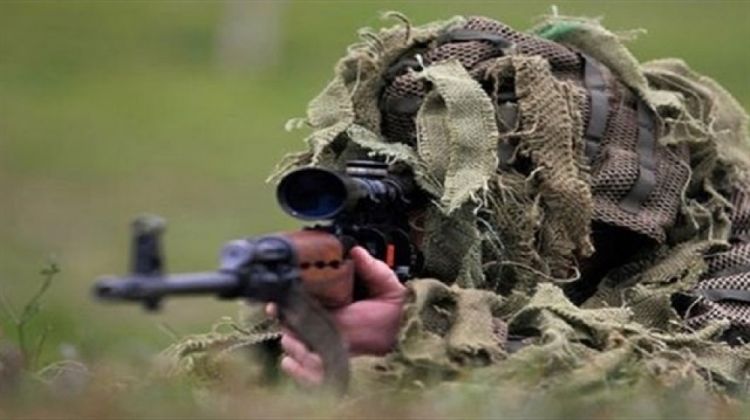 Ordumuz snayperlə erməni hərbi qulluqçunu vurub? -  Müdafiə Nazirliyi Ordumuz snayperlə erməni hərbi qulluqçunu vurub? -  Müdafiə Nazirliyi