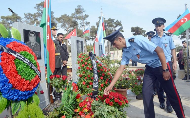 Şəhid tabor komandirinin xatirəsi yad edilib -  FOTO Şəhid tabor komandirinin xatirəsi yad edilib -  FOTO