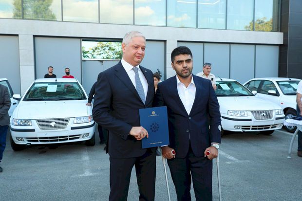 Dövlət Amin Musayevə avtomobil verdi –  FOTO