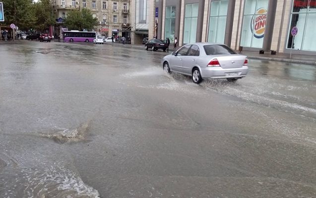 Yağış probleminə görə icra başçılarına xəbərdarlıq edildi 