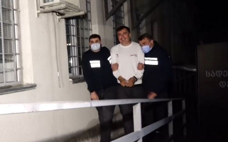 Saakaşvilinin Gürcüstanda necə saxlanıldığı görüntülənib -  VİDEO