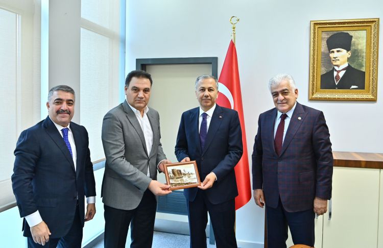 İstanbul valisi ilə soydaşlarımızın problemləri müzakirə edilib -  FOTO