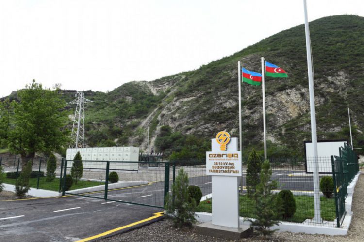 Prezident Talış kəndində və Suqovuşan qəsəbəsində Azərbaycan bayrağını ucaldıb
