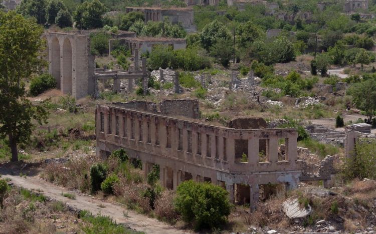 Bu dağıntıları törədən insan deyil...