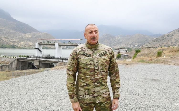 Prezident Hadrut qəsəbəsinə və Tuğ kəndinə səfər edib Prezident Hadrut qəsəbəsinə və Tuğ kəndinə səfər edib