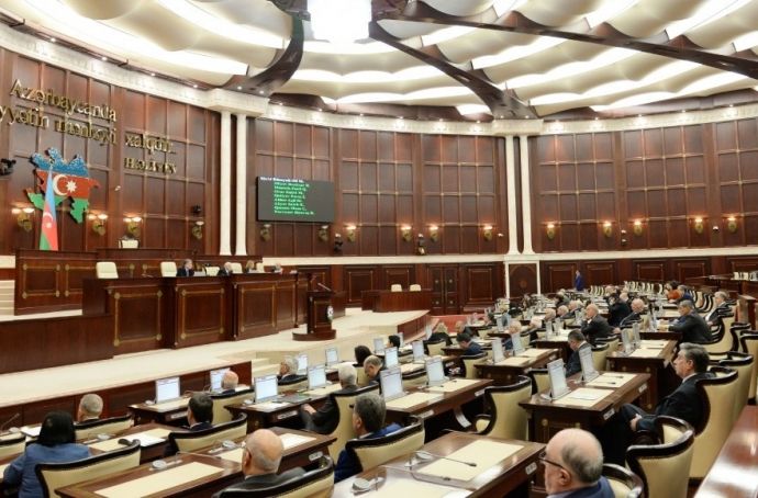 Milli Məclisdən  28 May və 18 Oktyabrla bağlı QƏRAR