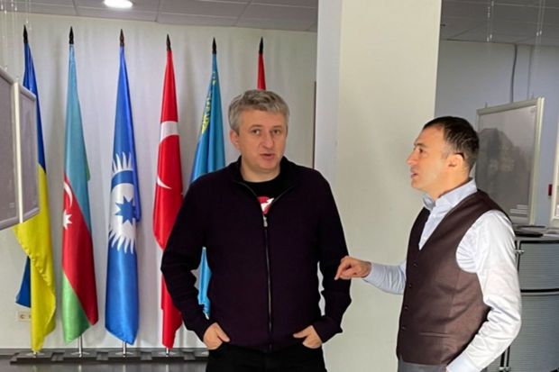Ukraynalı bloger Azərbaycanın regionda söz sahibinə çevrilməsindən danışıb -  FOTO