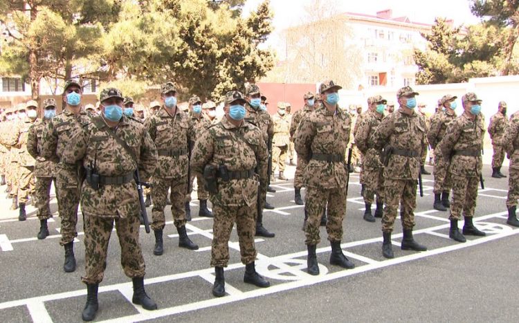 Daxili Qoşunların komandanı tapşırıqlar verdi Daxili Qoşunların komandanı tapşırıqlar verdi