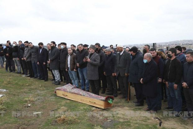 Elnur Əşrəfoğlu dəfn olunub -  FOTO