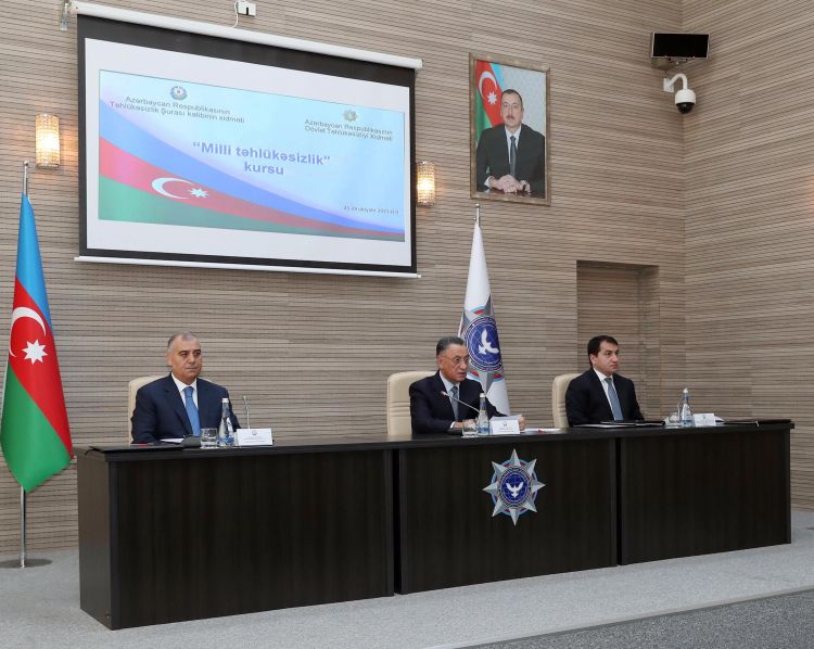 “Milli təhlükəsizlik” mövzusunda kursun açılışı keçirilib