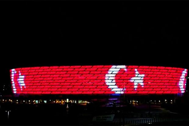 Bakı Olimpiya Stadionu Türkiyə bayrağı ilə işıqlandırılacaq