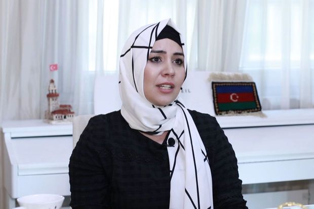 Üç yaşında hər iki ayağını itirən, Vətən müharibəsi qazilərinə dəstək olan xanım -  VİDEO