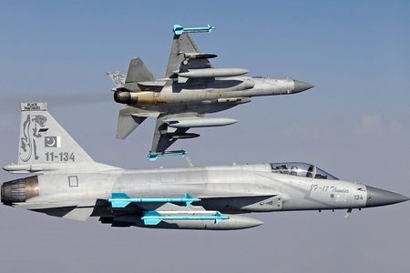 Pakistanlı ekspert açıqladı:  "Azərbaycanın alacağı bu döyüş təyyarələri..." Pakistanlı ekspert açıqladı:  "Azərbaycanın alacağı bu döyüş təyyarələri..."
