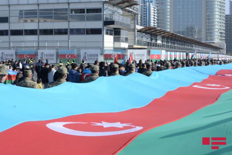 Bakıda Zəfər yürüşü keçirilib -  FOTO - VİDEO - YENİLƏNİB