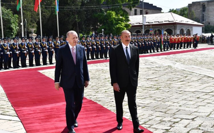 Ərdoğan Azərbaycan Prezidentini Zəfər Günü münasibətilə təbrik edib