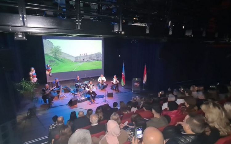 Haaqada Zəfər Günü münasibətilə konsert təşkil edilib -  FOTO