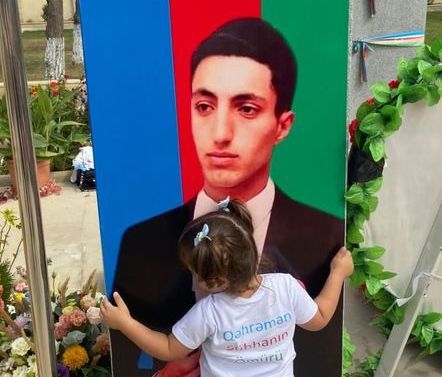 Şəhidin həyat yoldaşı: “Övladlarını mənə tapşırdı” - FOTO Şəhidin həyat yoldaşı: “Övladlarını mənə tapşırdı” - FOTO