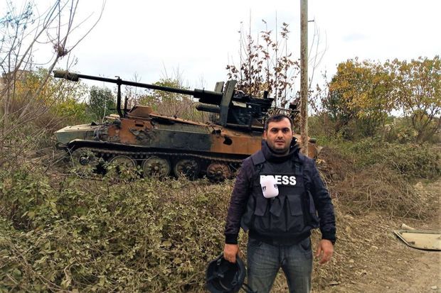 Müharibəyə şahid olan jurnalist: “Gəncədə insan bədəninin bir hissəsini görmək çox ağır idi” -  VİDEO