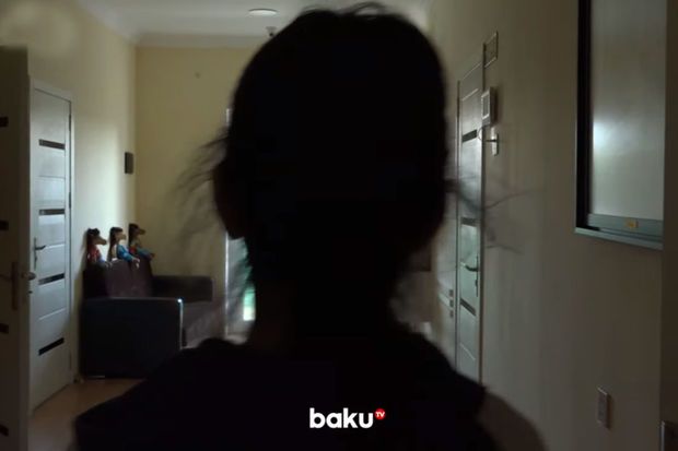 Anasından polisə şikayət edən 10 yaşlı qız Baku TV-yə danışdı -  VİDEO