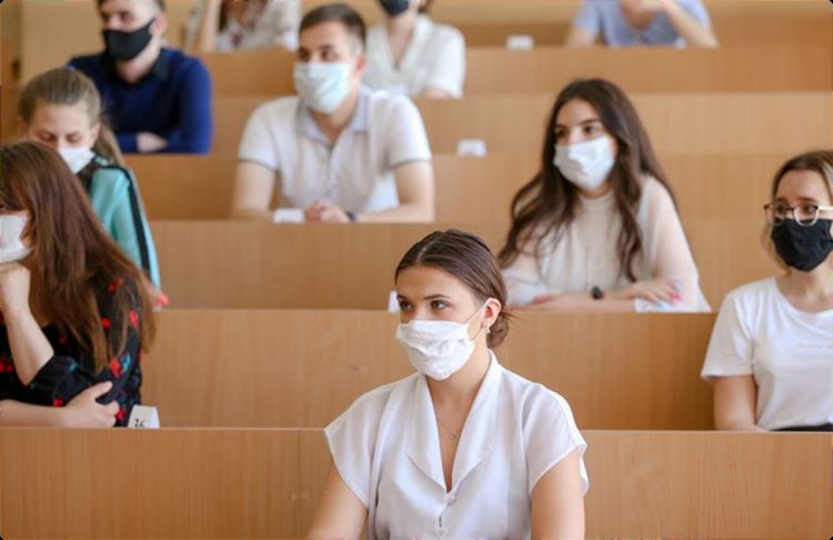 Azərbaycanda universitetin 100-ə yaxın tələbəsi koronavirusa yoluxub