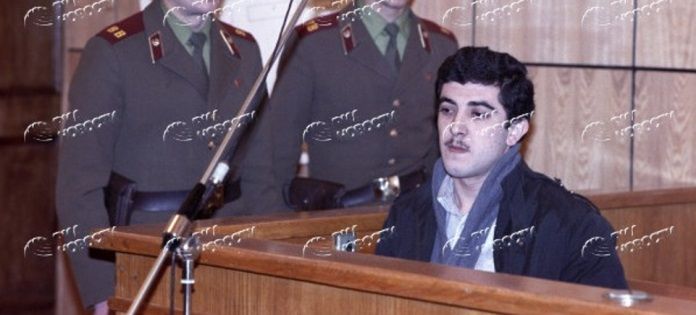 “Sumqayıt hadisələrinə” görə ölüm hökmü verilmiş Əhməd Əhmədovun heç vaxt açıqlanmamış  FOTOLARI – TARİX “Sumqayıt hadisələrinə” görə ölüm hökmü verilmiş Əhməd Əhmədovun heç vaxt açıqlanmamış  FOTOLARI – TARİX