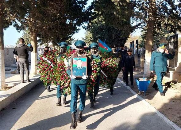 “Bu gün Xəyyam işə gedən saatda oyandım, çox gözlədim, o, qapıdan çıxmadı” -  Şəhid kapitanın atası “Bu gün Xəyyam işə gedən saatda oyandım, çox gözlədim, o, qapıdan çıxmadı” -  Şəhid kapitanın atası